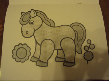 Водная раскраска "Маленькая лошадка". 16 страниц 8 иллюстраций. Обложка УФ-лак