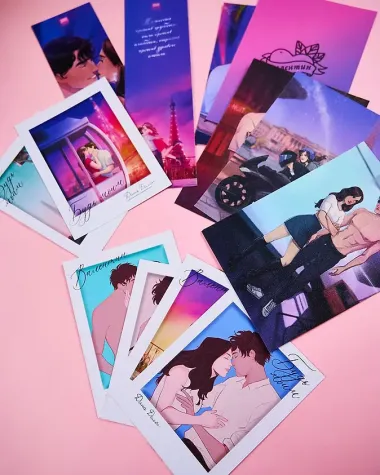 Конверт с набором мерча по романам 