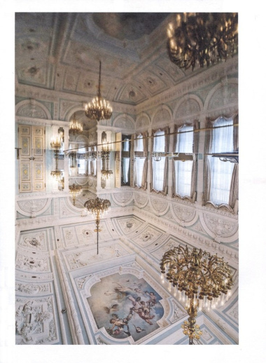 Москва изнутри: роскошные интерьеры и архитектурные истории